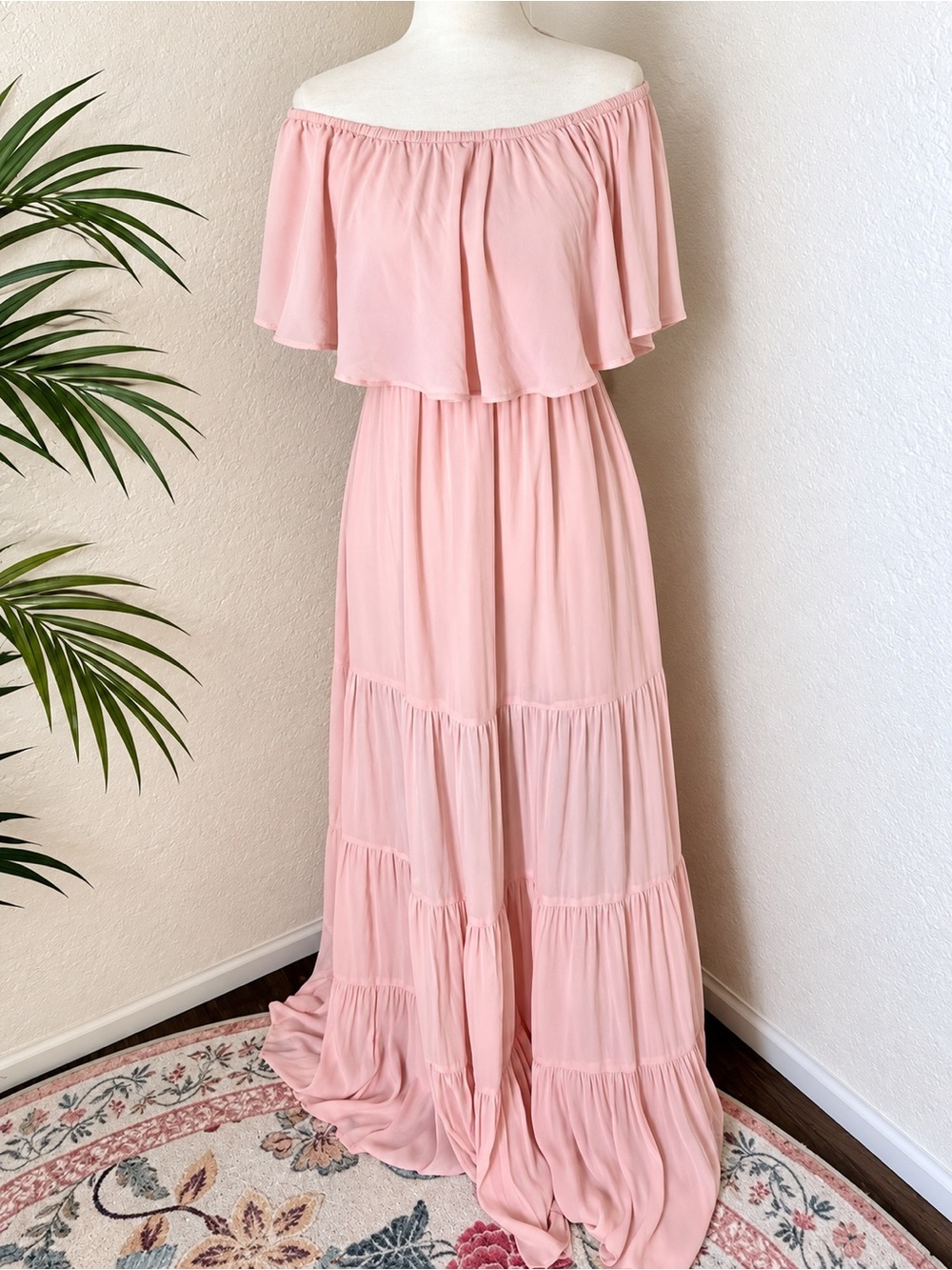 Forever 21 Women’s Off-Shoulder Pink Tiered Maxi Dress